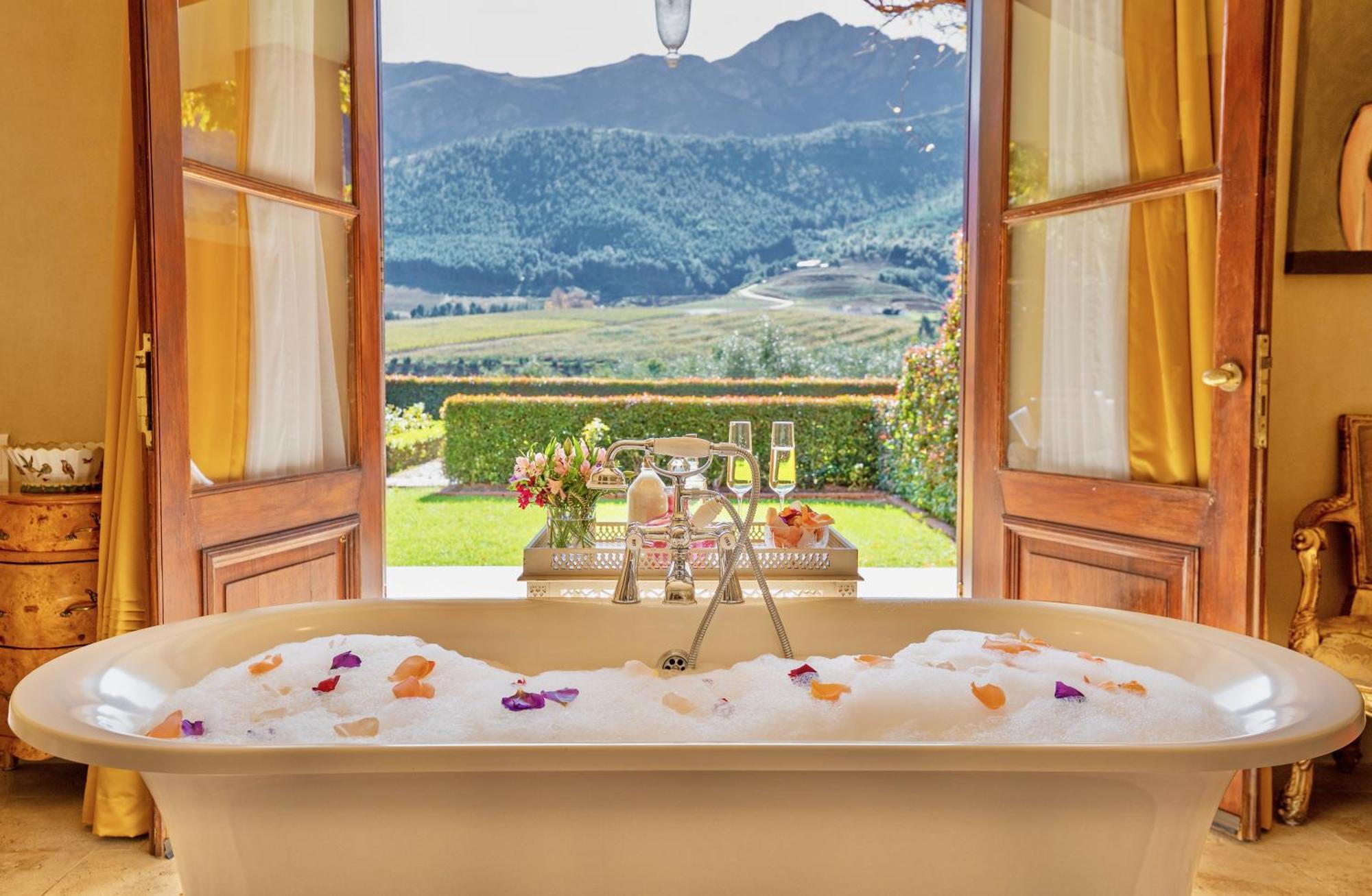 Luxe Suite